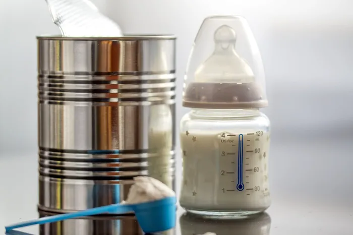 Nestlé şi Danone, vizate de noi acuzaţii privind gestionarea retragerilor de lapte praf pentru bebeluşi. În produs s-a detectat o toxină periculoasă