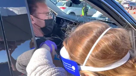 Arnold Schwarzenegger s-a vaccinat anti-Covid: „Nu am fost niciodată mai fericit să stau la coadă” - VIDEO