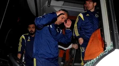 Fenerbahce cere ca meciurile de fotbal din Turcia să fie amânate, până la lămurirea situației. „Ceea ce s-a întâmplat nu este un incident provocat de suporteri