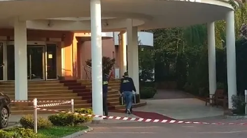 INCIDENT. Bărbat împușcat mortal de polițiști într-un hotel din București. A tăiat, cu foarfeca, un agent al Secției 5! VIDEO
