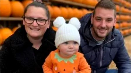 O mamă și-a povestit drama. Și-a purtat bebelușul mort în pântece, pentru ca sora geamănă să supraviețuiască. “O tortură!”