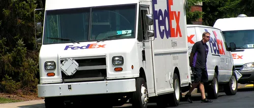 Atac armat în America! Multiple victime la sediul FedEx din orașul Indianapolis! (VIDEO)