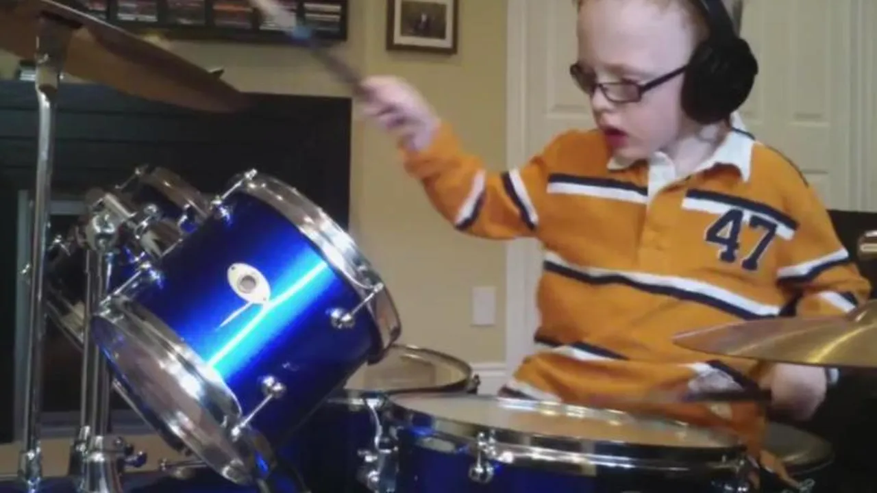 Toboșar la șapte ani. Prestația care l-a făcut celebru peste noapte. VIDEO