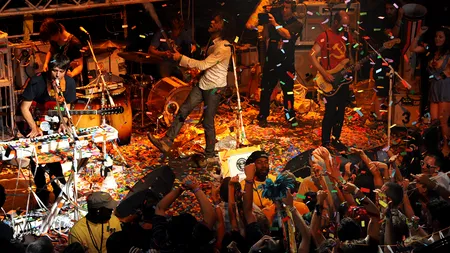 Record Guinness: Formația care a susținut cele mai multe show-uri live în orașe diferite, în 24 ore