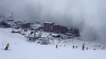Avalanșă masivă, surprinsă de camere de luat vederi, într-o stațiune montană din Italia