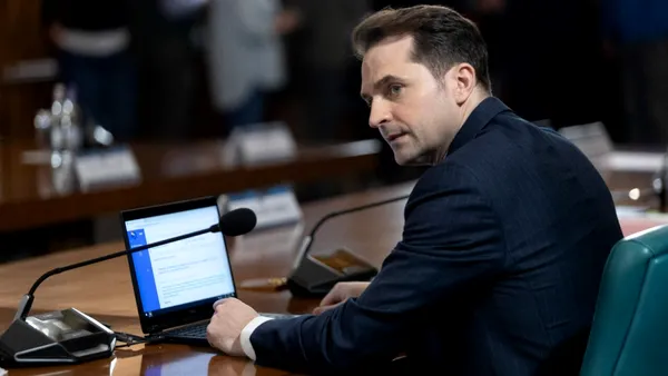 Sebastian Burduja, amenințat de fostul președinte CA al CNCIR: „Să mori înecat ca copilul tău” / „Nici nu știi cu cine te-ai pus”