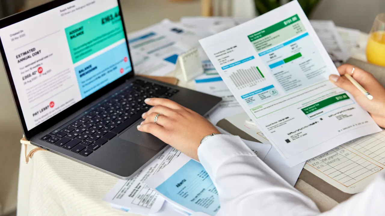 Cum poți evita să plătești chiar și 1.000 de lei pe lună la energie. Trucurile prin care poți economisi la factura de curent