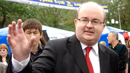 Viitorul ambasador britanic studiază româna la Iași și se familiarizează cu mâncarea românească