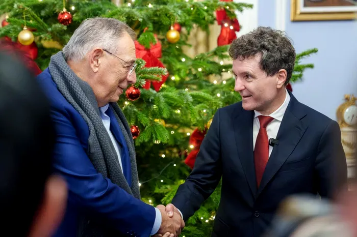 Nicușor Dan s-a întâlnit la Londra Sir George Iacobescu, românul care a dezvoltat centrul financiar Canary Warf