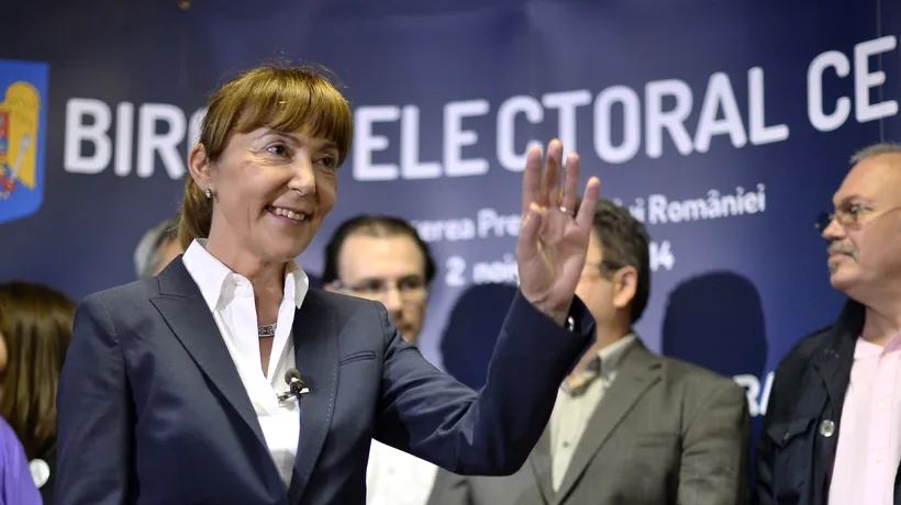 Monica Macovei și-a depus candidatura la prezidențiale: Le-am adus popcorn lui Ponta și o oglindă lui Iohannis
