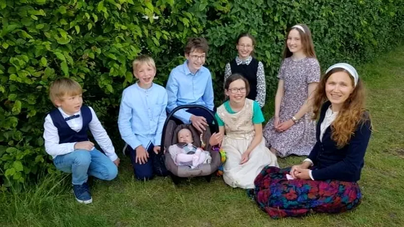 Protecția Copilului din Germania a luat toți cei șapte copii ai unei familii de români. Care sunt acuzațiile aduse părinților de către autorități