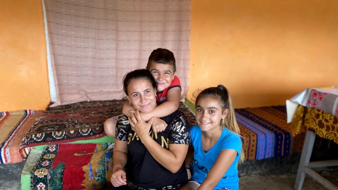 Povestea dramatică a lui Leonard, băiatul de 8 ani din Vaslui care a făcut primul an de școală de pe patul de spital. „E o boală care acum poate să fie bine, iar peste o oră poate să nu mai fie deloc”