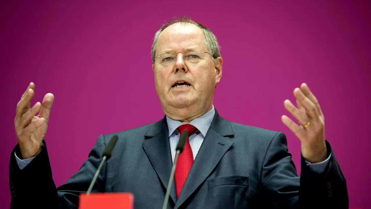 Principalul adversar al Angelei Merkel în alegerile legislative din Germania din 2013 o acuză de manevre politicianiste