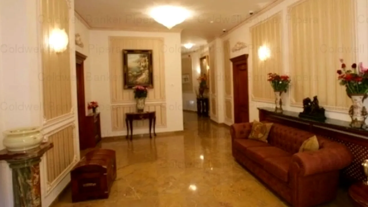 GALERIE FOTO. Cum arată vila cu 25 de camere din centrul Capitalei pentru care proprietarii cer 9,9 milioane de euro