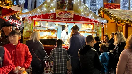 Astrid Fodor și Lia Olguța Vasilescu au „furat” startul târgurilor de Crăciun. La Sibiu și Craiova au fost aprinse luminițele de sărbători