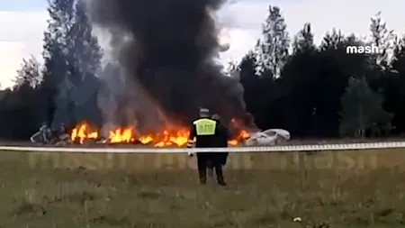 BREAKING NEWS | Evgheni Prigojin ar fi murit, după ce avionul în care se afla s-a prăbușit în Rusia. Martorii spun că ar fi fost doborât (VIDEO)