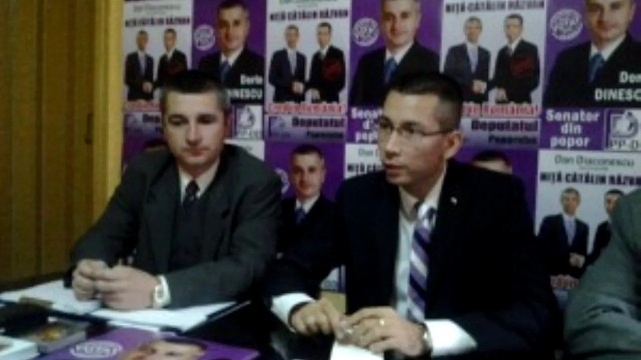 Doi candidați PP-DD cer alegătorilor să sune la telefon dacă vor să le afle oferta electorală