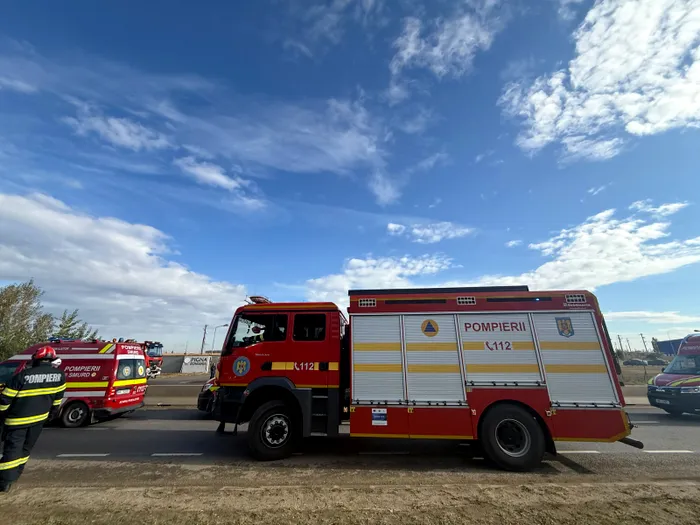 Grav accident în Buftea. Doi morți după ciocnirea dintre un microbuz și o basculantă. Salvatorii intervin chiar acum