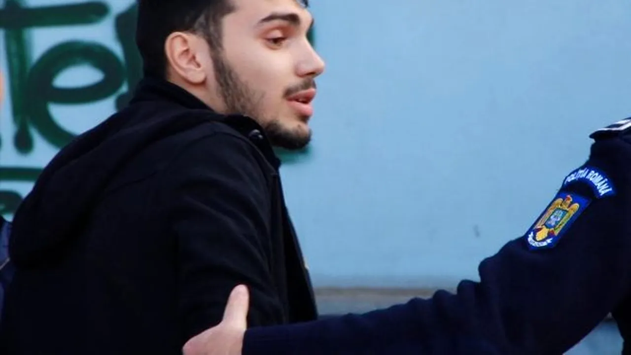 Un tânăr de 21 de ani din Timișoara s-a certat cu iubita de 46 de ani într-un tramvai din Timișoara. După ce a bătut-o a scos un cuțit. Femeia, internată de urgență