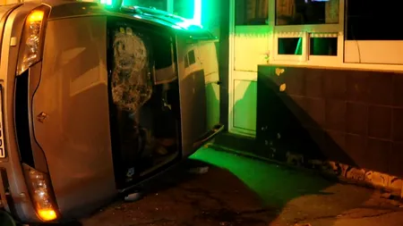 Doi morți și patru răniți în Bistrița, după ce mașina în care se aflau s-a răsturnat pe DN 17 D
