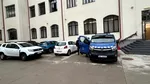 Atac cu maceta într-un liceu din Pitești. Un elev de 15 ani și-a rănit un coleg și l-a agresat pe altul