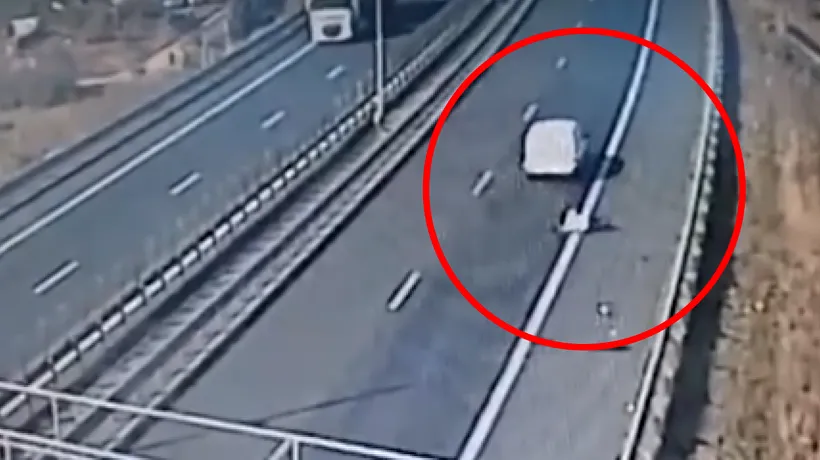 Ipoteză șocantă în incidentul de pe Autostrada A1: Bărbatul care a căzut dintr-o DUBĂ ar fi sărit singur
