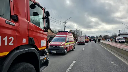 Accident grav în Dâmbovița între un autobuz plin cu elevi și un TIR. 13 persoane implicate. A fost activat Planul Roșu de Intervenție