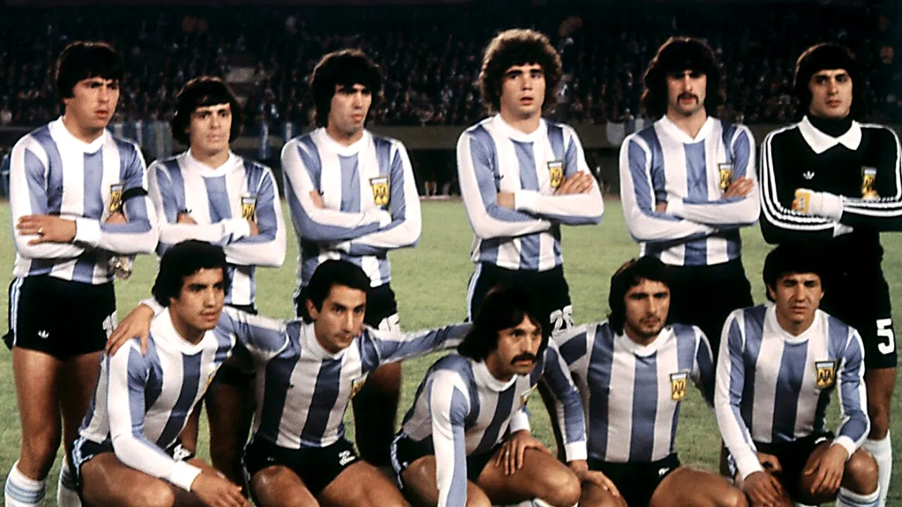 Doliu în fotbalul mondial. A MURIT Luis Galvan, fost fundaș argentinian, sportiv emblematic al 