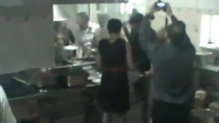 Alunele duse la DSVSA de clienții localului din Podari aveau viermi. Motivul pentru care restaurantul nu poate fi tras la răspundere