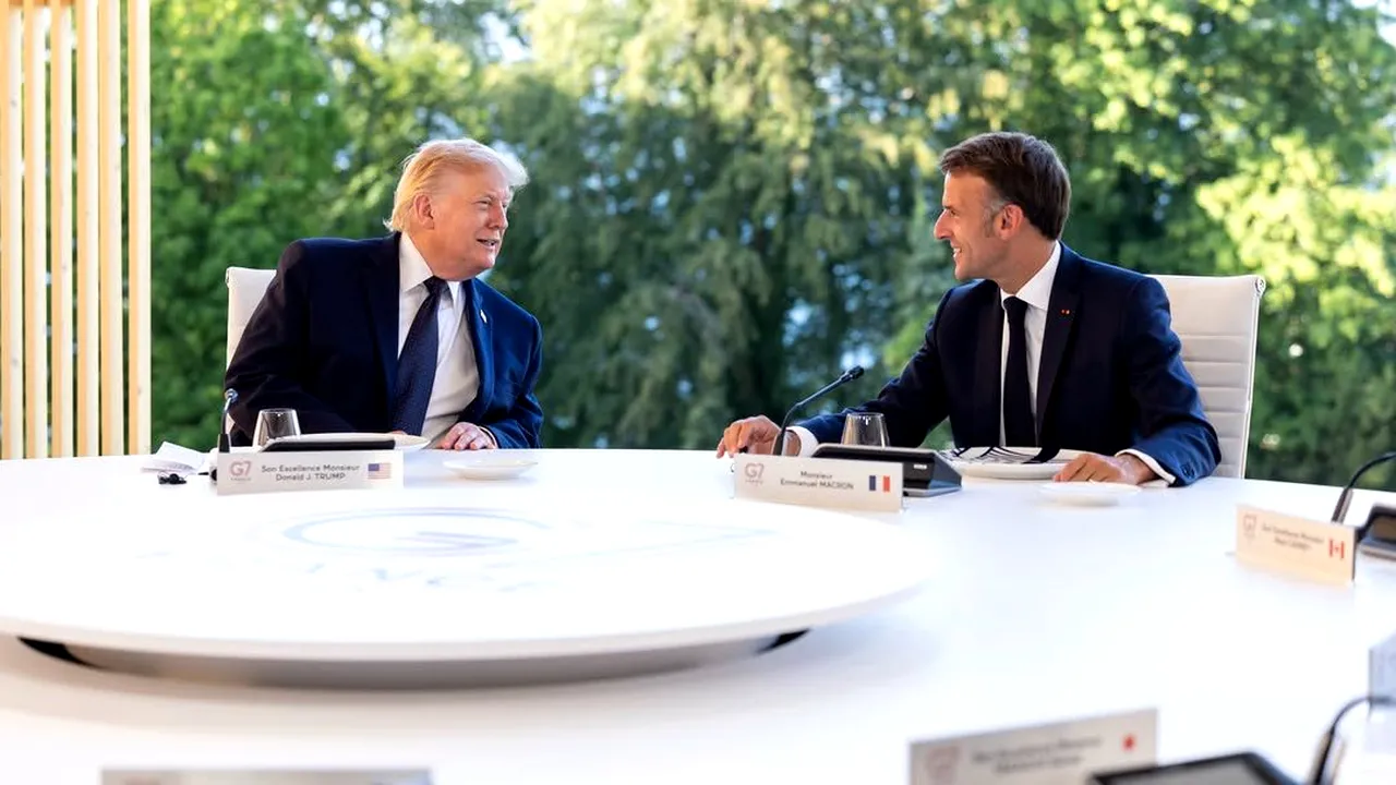 Donald Trump, încântat de invitația lui Emmanuel Macron la Versailles: „Nu este aur placat, este ceva cu adevărat impresionant”