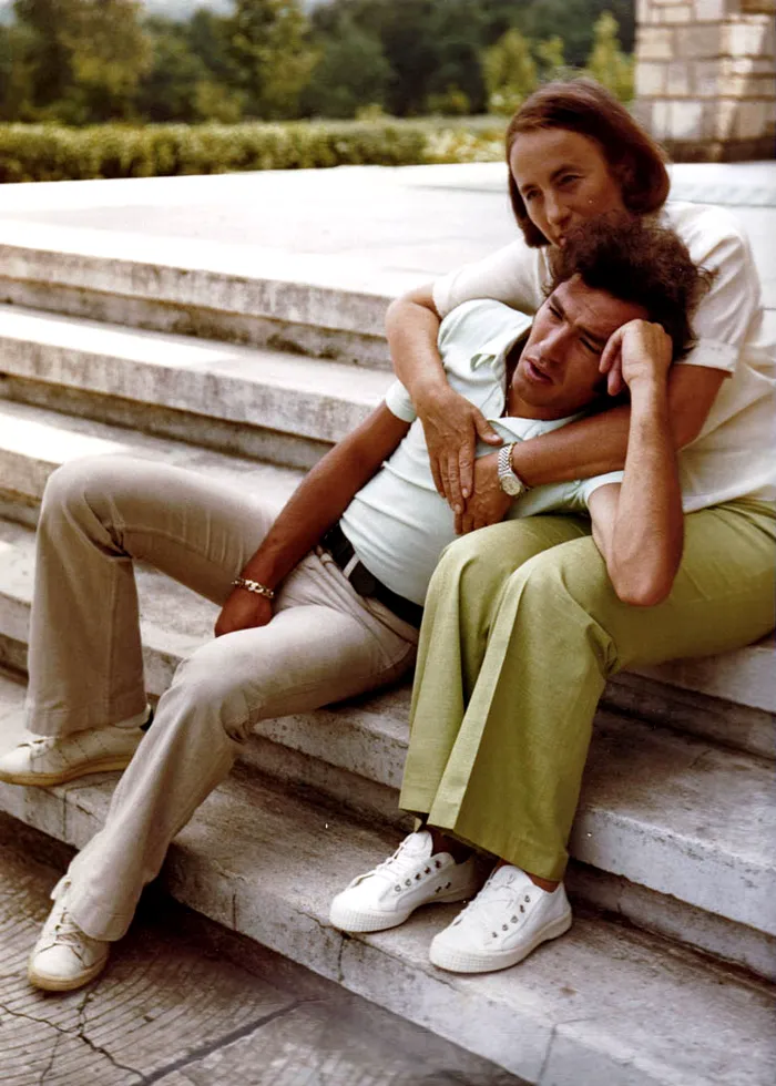Nicu Ceaușescu alături de mama lui în 1976 sursa foto Fototeca online a comunismului românesc 2