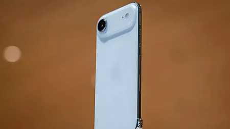 Cel mai subțire iPhone de la Apple a fost micșorat la preț. Cu cât se vinde pe Amazon