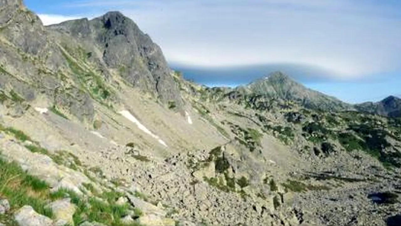 Ce record vor să ''spargă'' nouă alpiniști români în Alpi