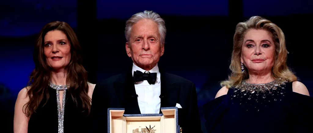 Cannes 2023: Ediția a 76-a a început cu Michael Douglas premiat pentru întreaga carieră și Johnny Depp în filmul din deschiderea oficială
