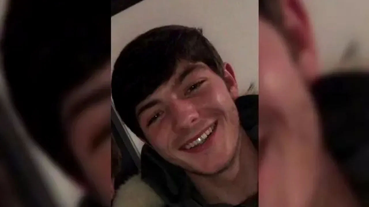 Moarte CUMPLITĂ pentru un tânăr de 24 de ani: A fost înjunghiat direct în inimă de iubita lui / Ce a făcut în ultimele clipe de viață