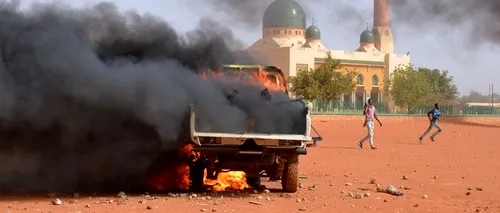Trei biserici incendiate în Niger, unde se extind manifestațiile contra Charlie Hebdo