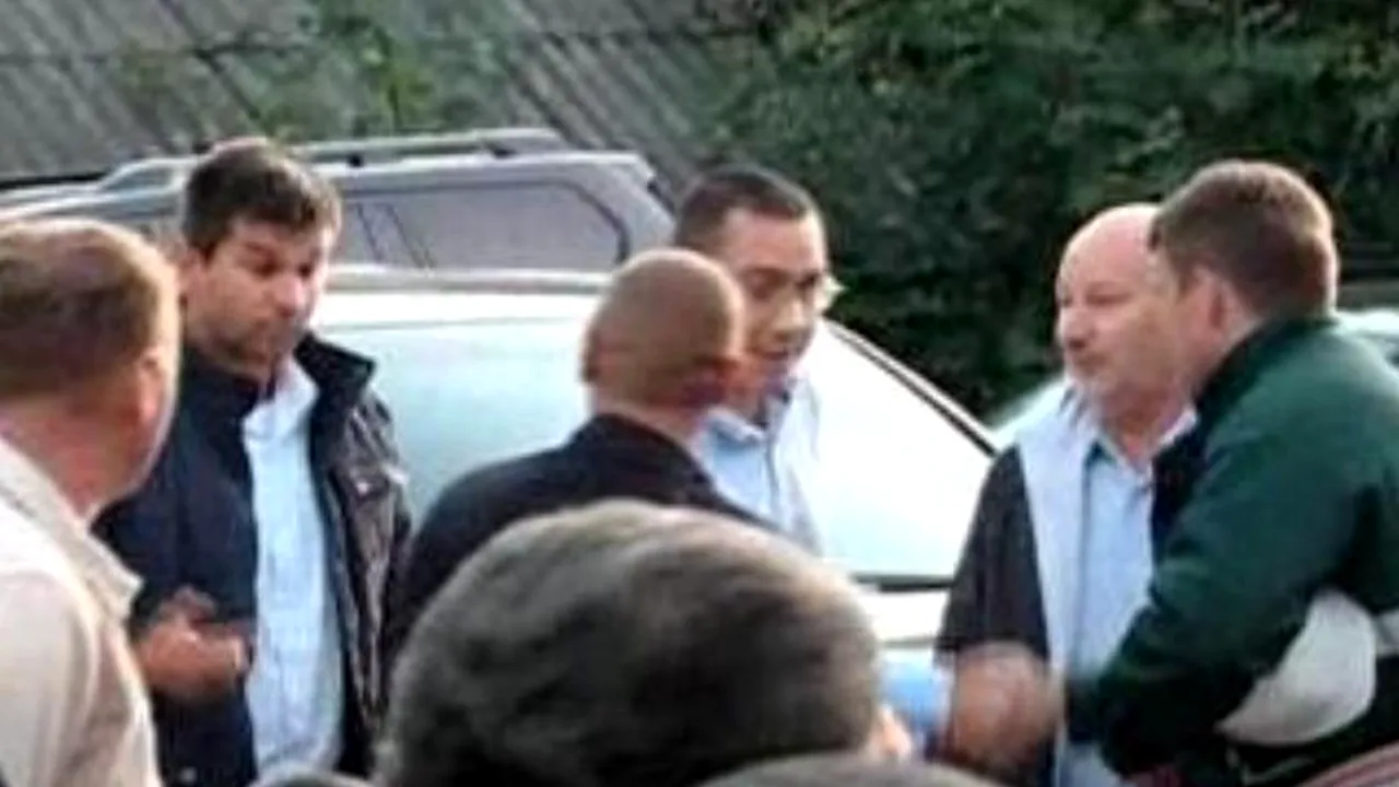 Minerii blocați în subteran la Roșia Montană au ieșit din mină după discuțiile cu Ponta. 