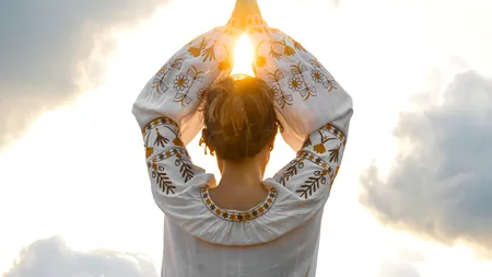 Barometrul paranormalului: Peste jumătate dintre români cred în locuri „încărcate energetic”