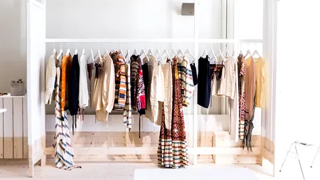 Probleme pentru unul dintre cei mai mari retaileri din lumea modei, prezent și în România. Închide 170 de magazine