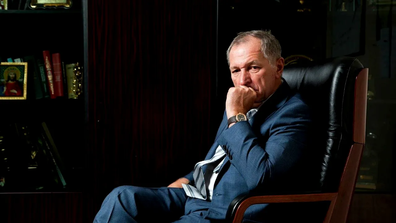 Oligarh și politician rus, oprit pe aeroport în momentul în care încerca să PLECE din țară cu avionul privat