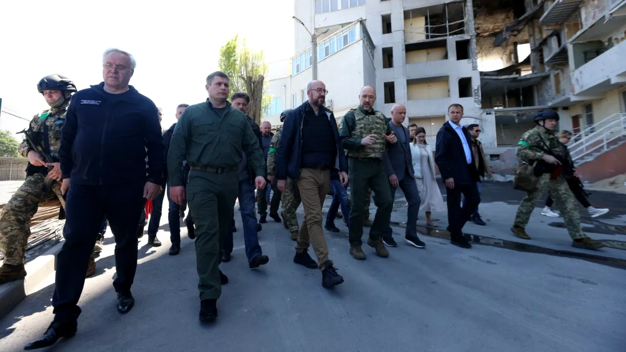 Președintele CE a fost obligat să se adăpostească în buncăr în timpul vizitei din Odesa. Orașul a fost bombardat de ruși