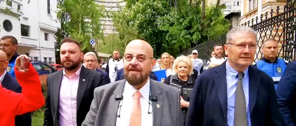 VIDEO | Cristian Popescu PIEDONE își înscrie candidatura pentru Primăria Capitalei / „Dacă NEGOCIAM, aveam frâna de mână trasă”