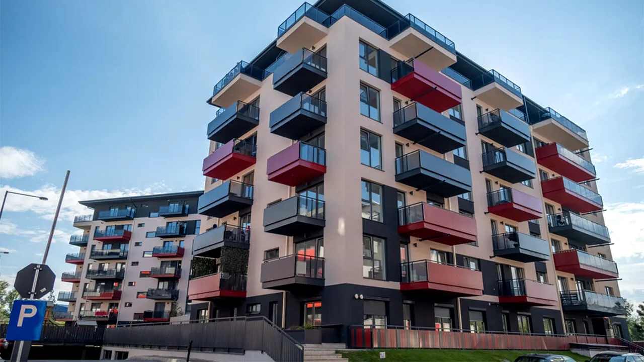 Cu eforturi și sacrificii, un cuplu a cumpărat un apartament într-un complex rezidențial din Cluj. Noaptea au realizat ce greșeală uriașă au făcut