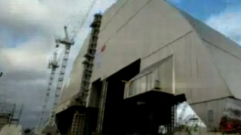 Noul sarcofag care acoperă centrala de la Cernobâl a fost finalizat