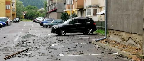O furtună a făcut ravagii în Gura Humorului și Rădăuți. Vezi imaginile dezastrului din județul Suceava (FOTO-VIDEO)