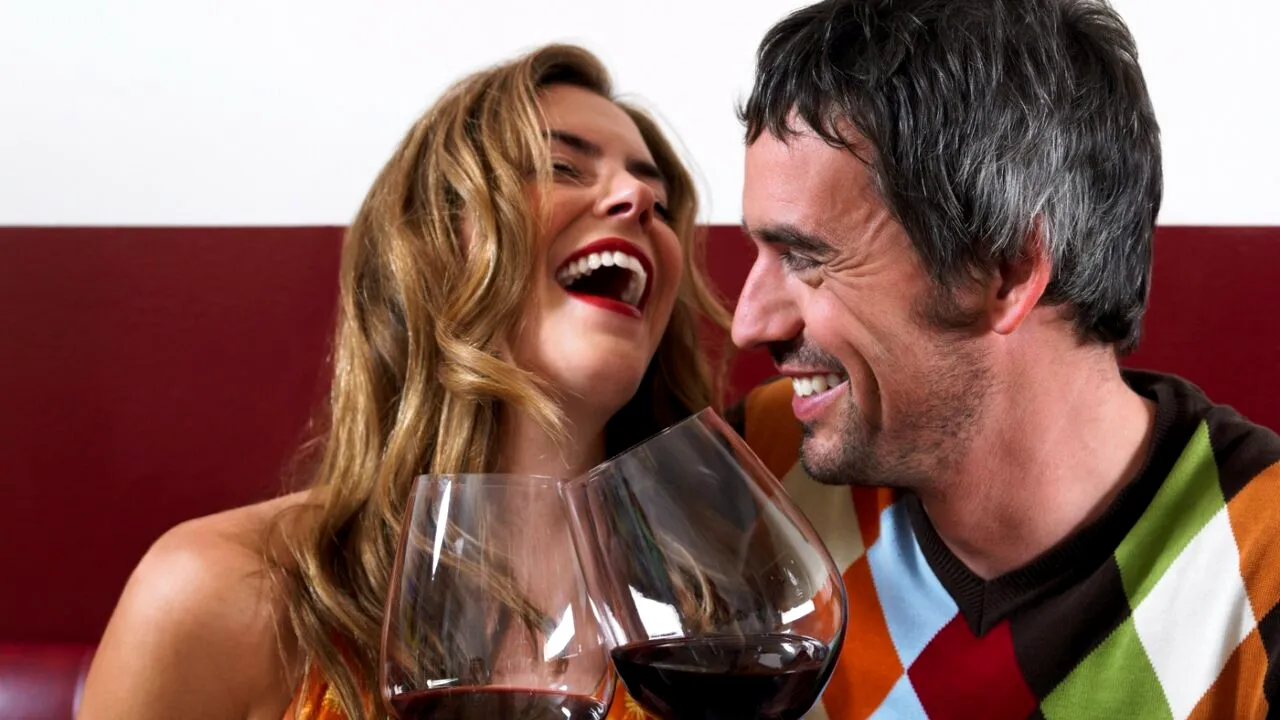 Cât ALCOOL pot consuma bărbații și femeile de Paște. Recomandarea medicului: „Asta este porția ideală”