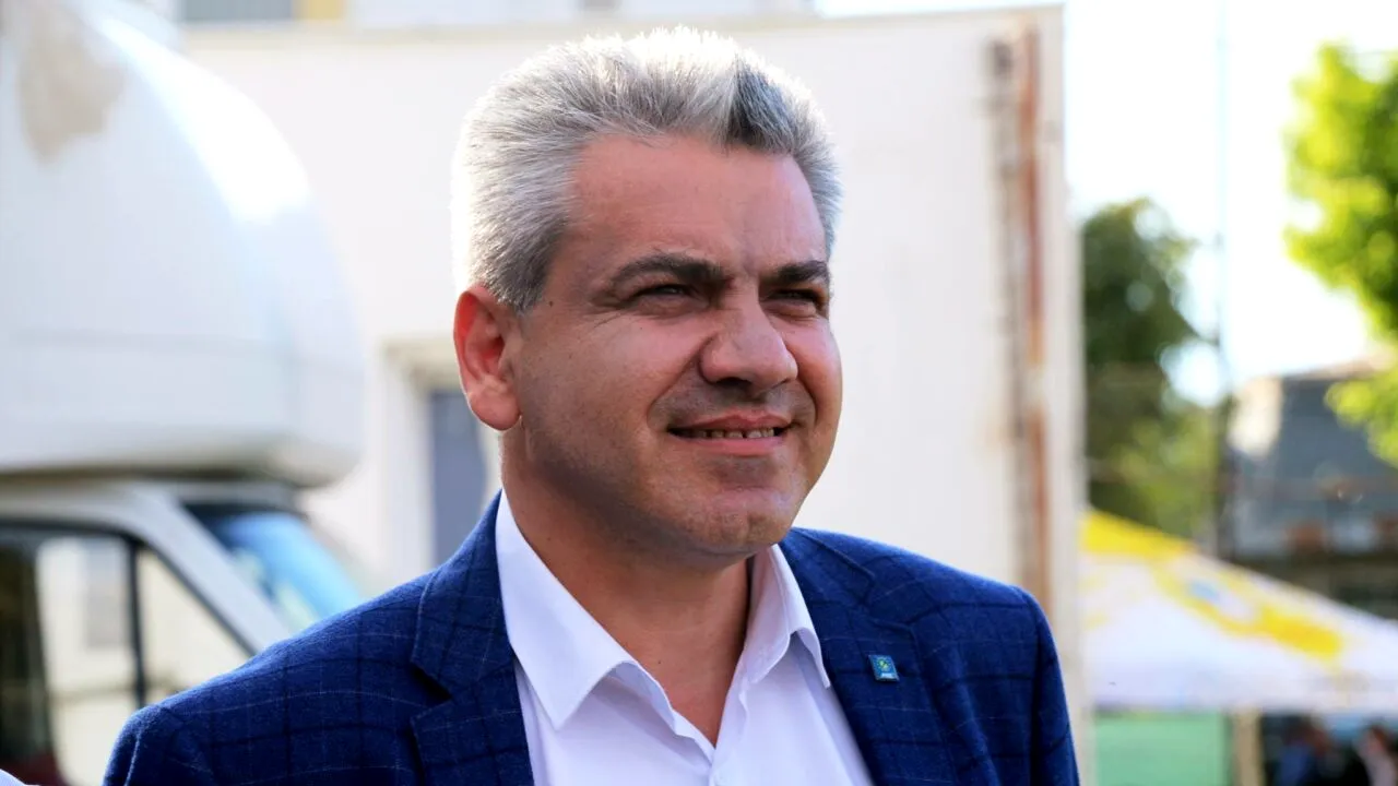 Conducerea organizației județene PNL Botoșani l-a demis pe președintele filialei municipale, senatorul Cristian Achiţei