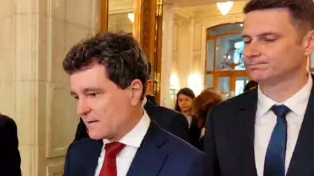Nicușor DAN, la sosirea la Parlament: 