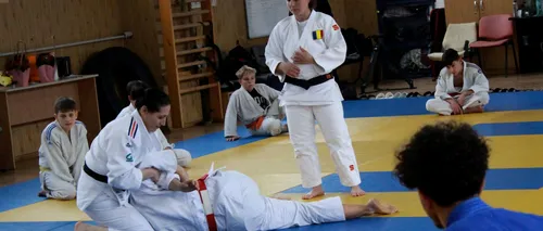 Fiica Andreei Chițu se „luptă” cu mama ei la judo