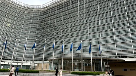 Românii nu vor mai arăta buletinul la frontierele aeriene și maritime interne ale UE începând din 31 martie, odată cu intrarea în Spațiul Schengen